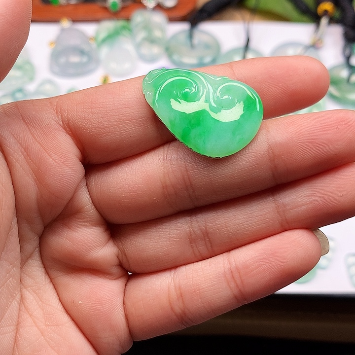 翡翠吊坠(不含链)未镶嵌如意