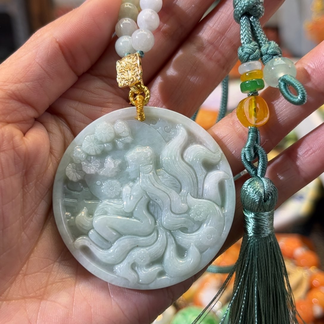 翡翠颈饰未镶嵌待编款