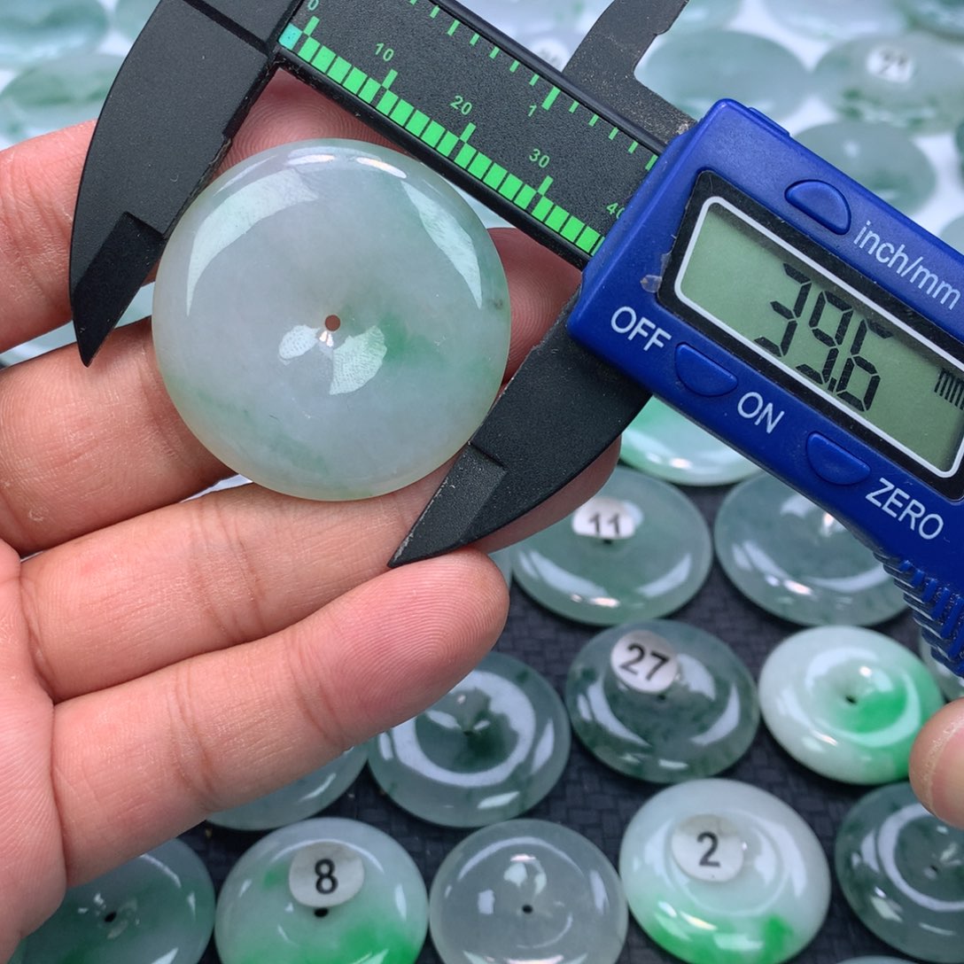 翡翠未镶嵌颈饰缅甸天然A货翡翠