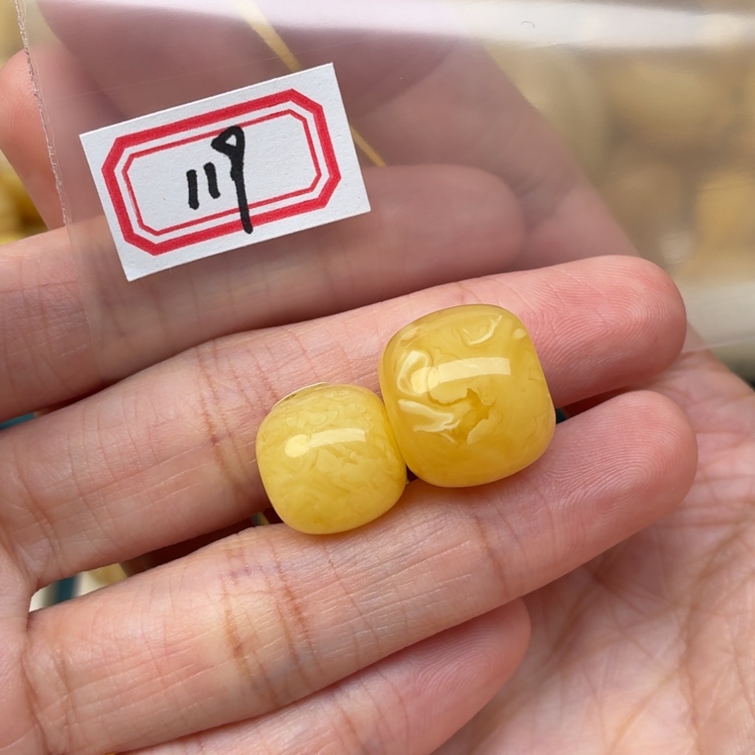 临***哥蜜蜡未镶嵌裸石蜜蜡