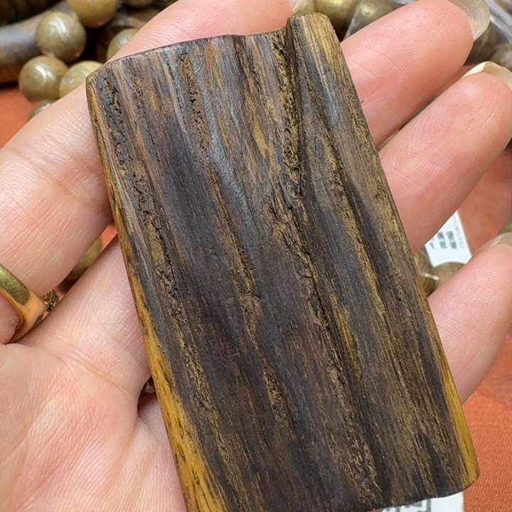 大叶紫檀（黑酸枝木类）