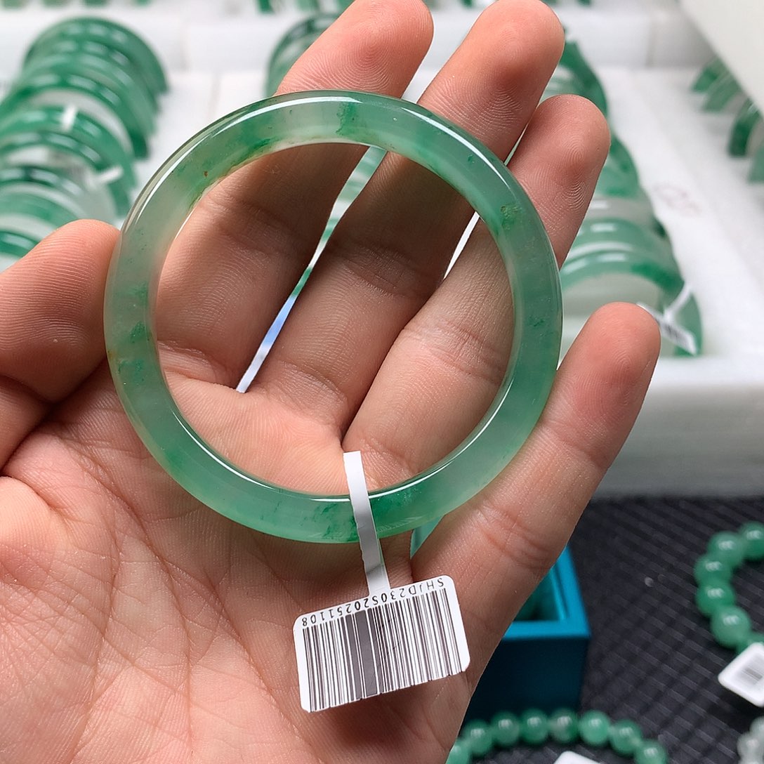 未镶嵌手镯石英质玉（非洲翠）7号