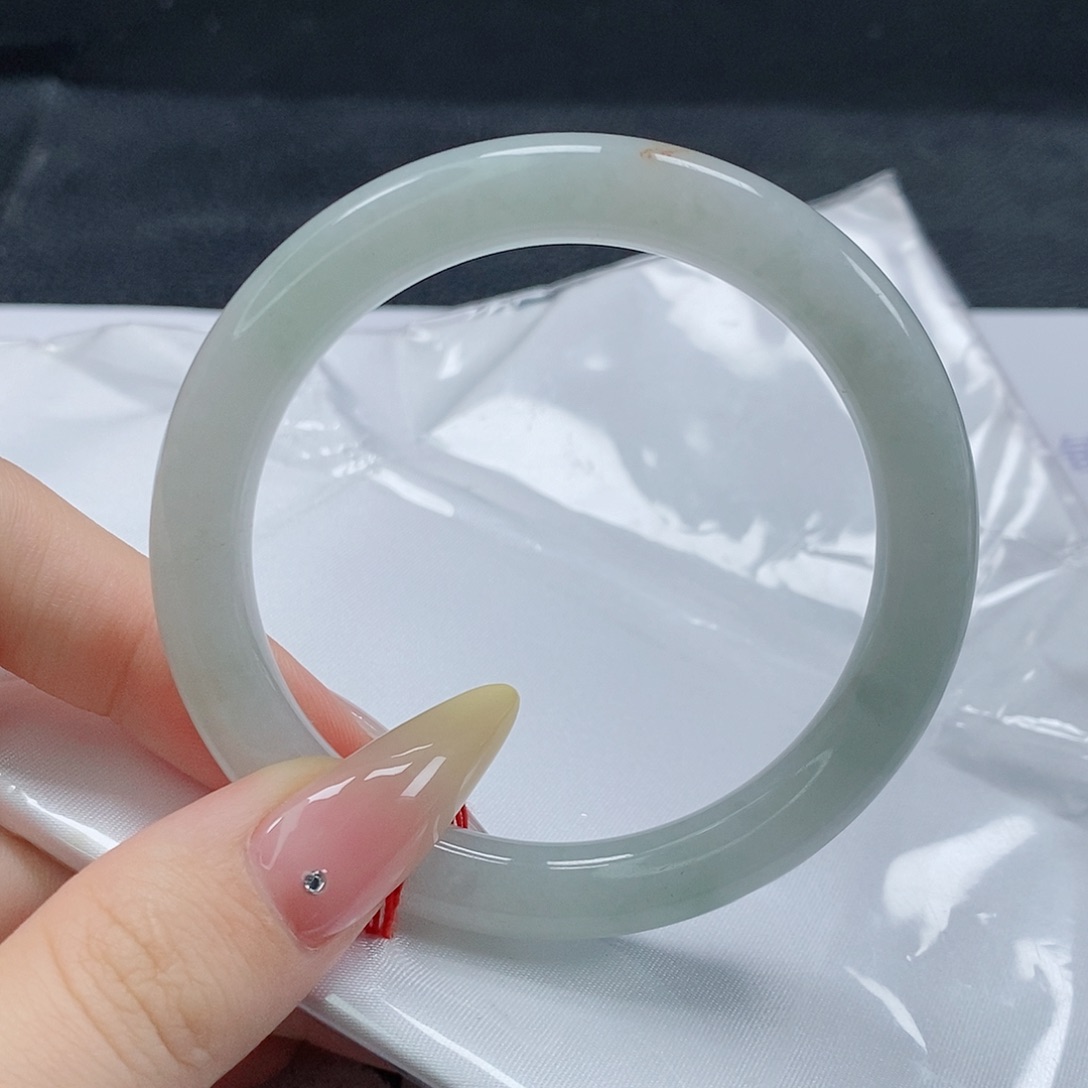 【闪购商品】翡翠手镯（圆镯）未镶嵌320号