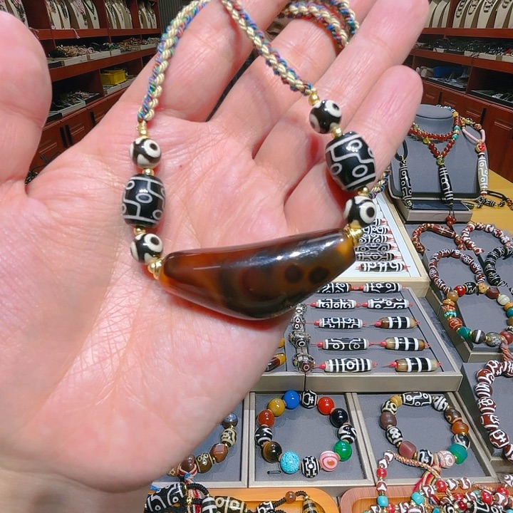 未镶嵌玛瑙/玉髓珠宝奇石