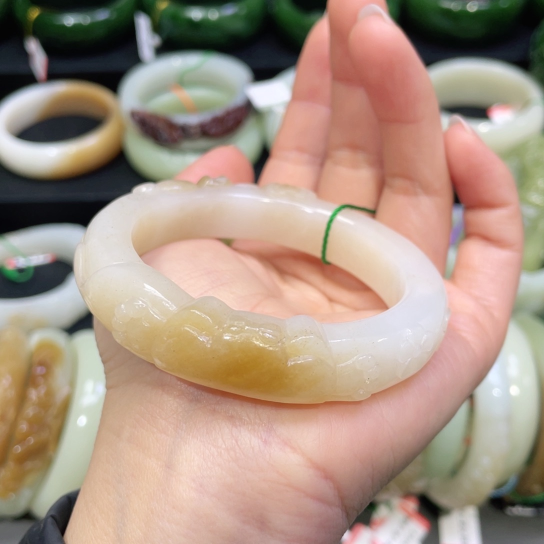 未镶嵌手镯和田玉55