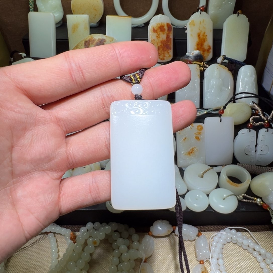 和田玉吊坠(不含链)未镶嵌木*李