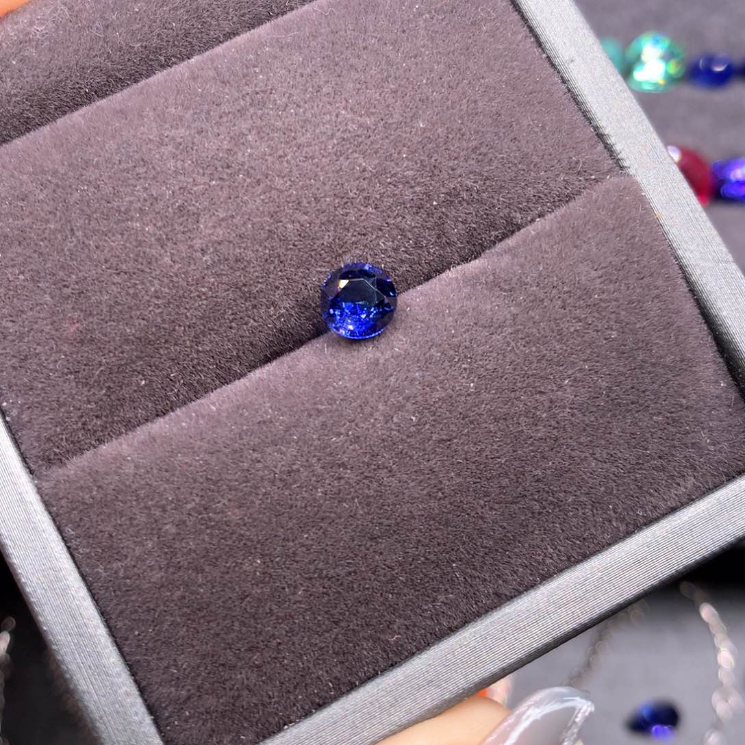蓝宝石裸石未镶嵌1.15克拉皇家蓝