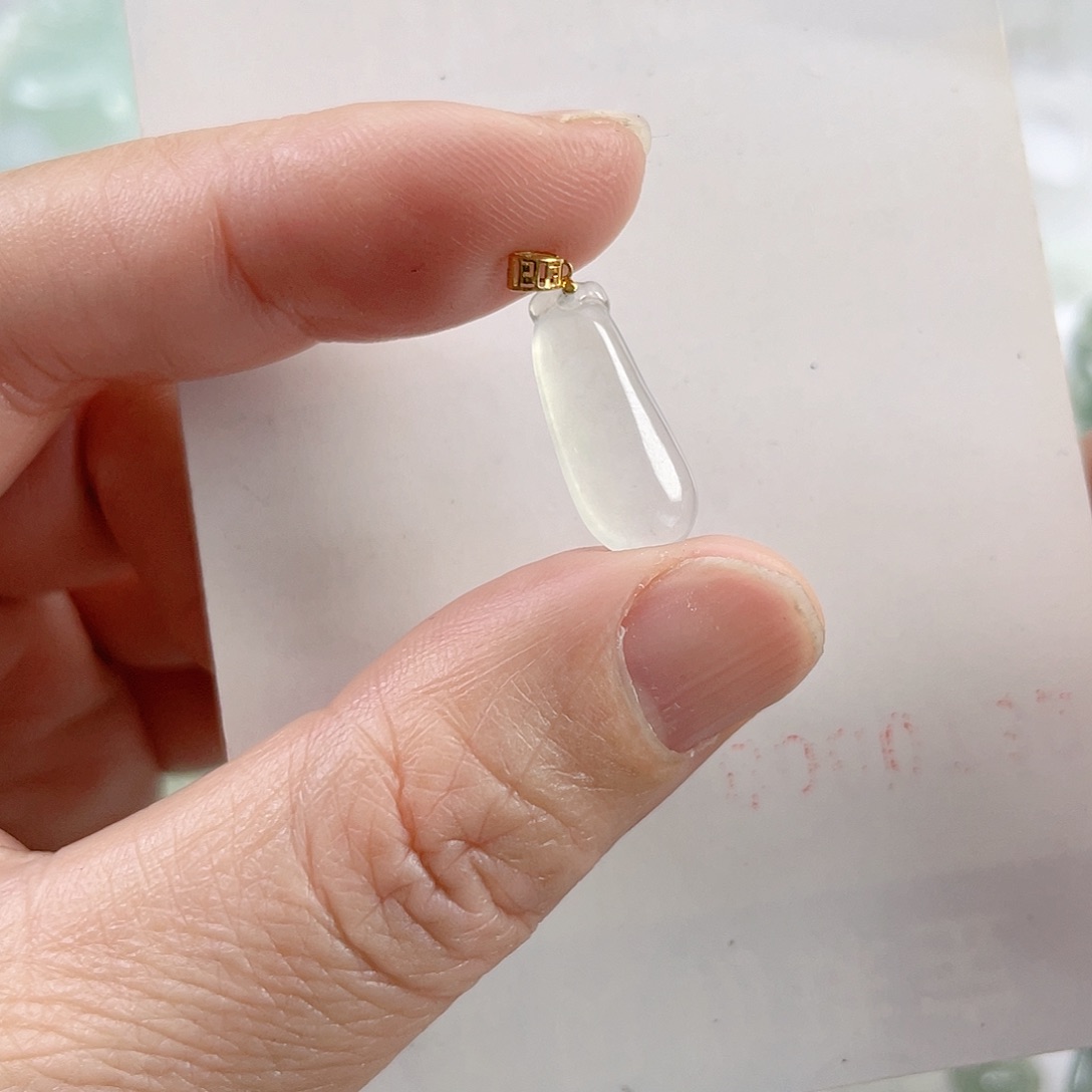 翡翠颈饰未镶嵌冰瓜