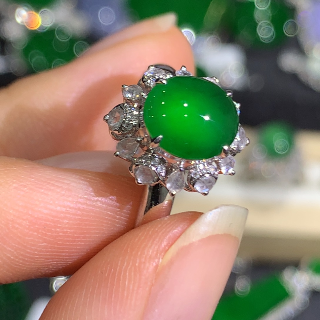 翡翠戒指18K金镶嵌8、