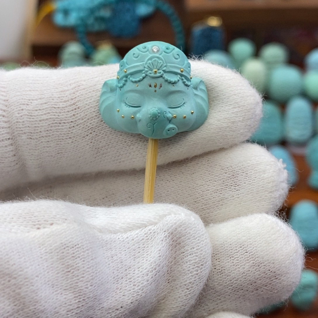 绿松石未镶嵌珠宝奇石