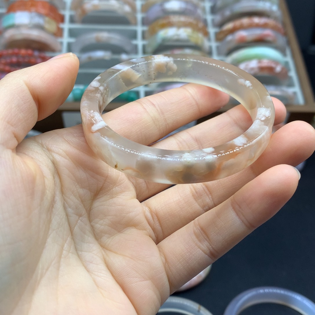 【闪购商品】玛瑙/玉髓颈饰未镶嵌小****兔
