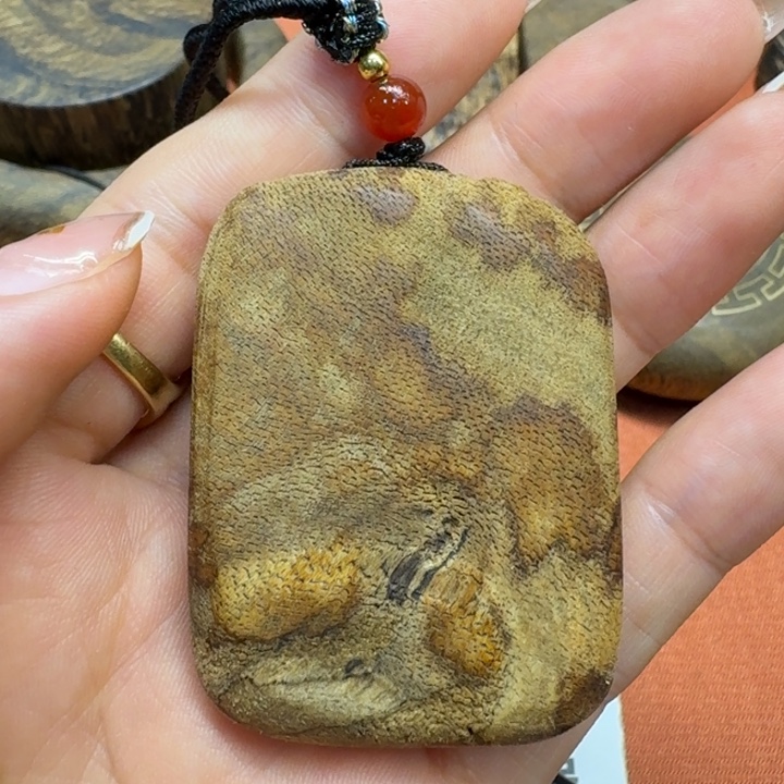 大叶紫檀（黑酸枝木类）