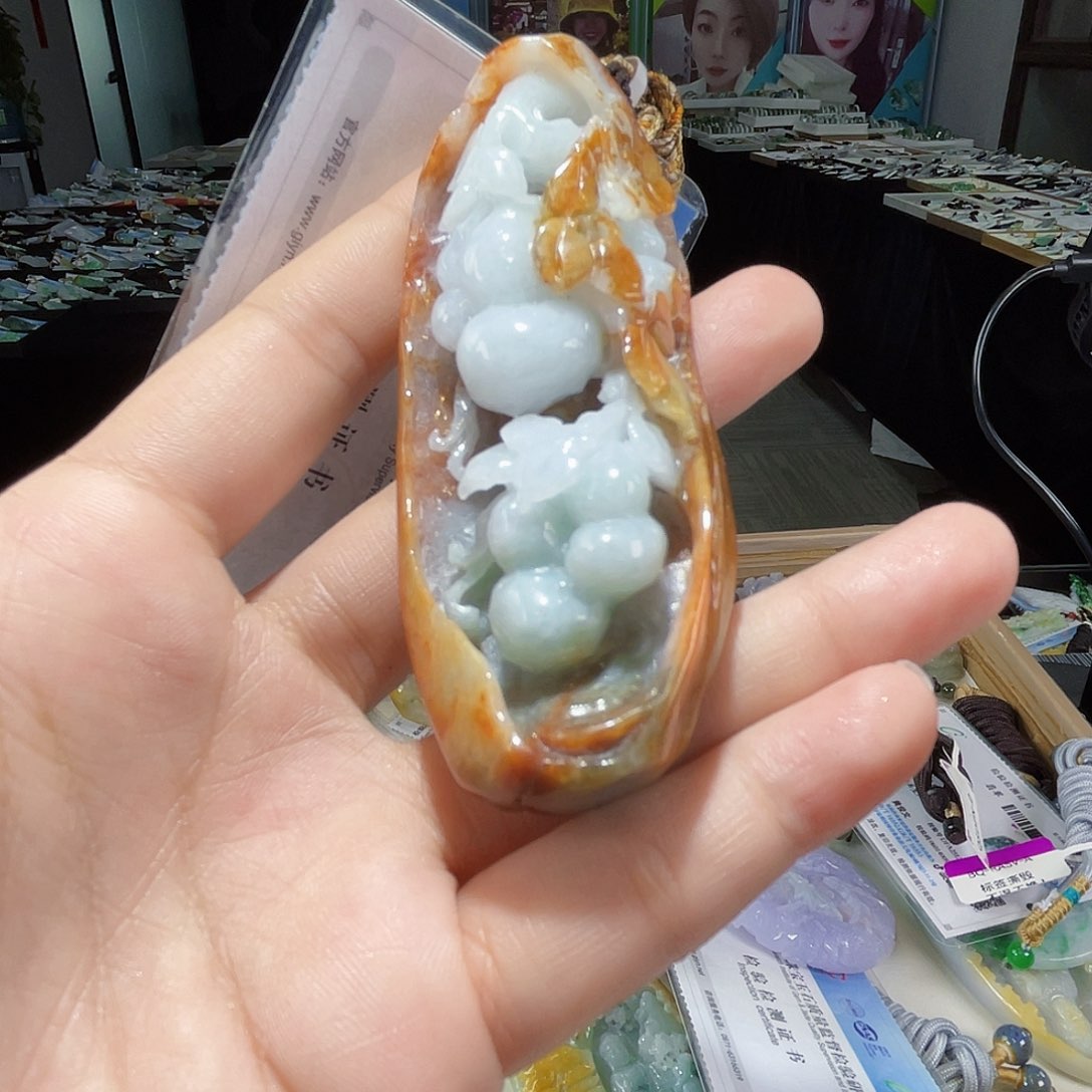 颈饰未镶嵌翡翠一