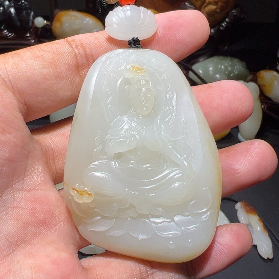 颈饰未镶嵌和田玉（子料）辉*
