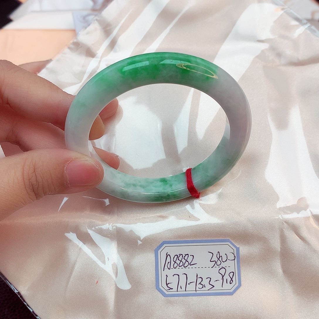 翡翠手镯未镶嵌天然缅甸翡翠A货