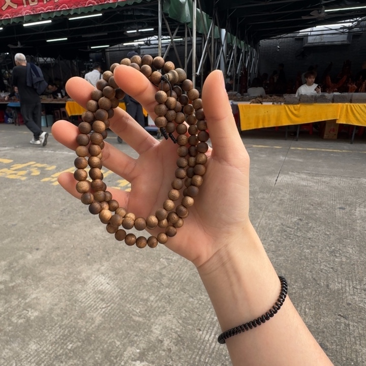 沉香沉香碎屑海南沉香菩萨棋0.8大14克➕沉香碎屑多样性