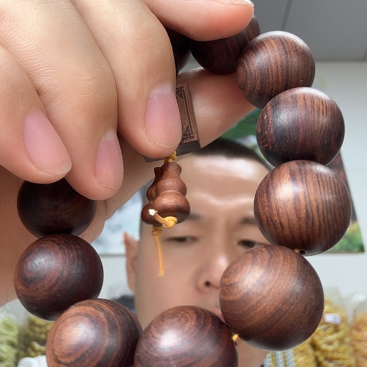 非洲紫檀（红花梨）6号卡12绿手串