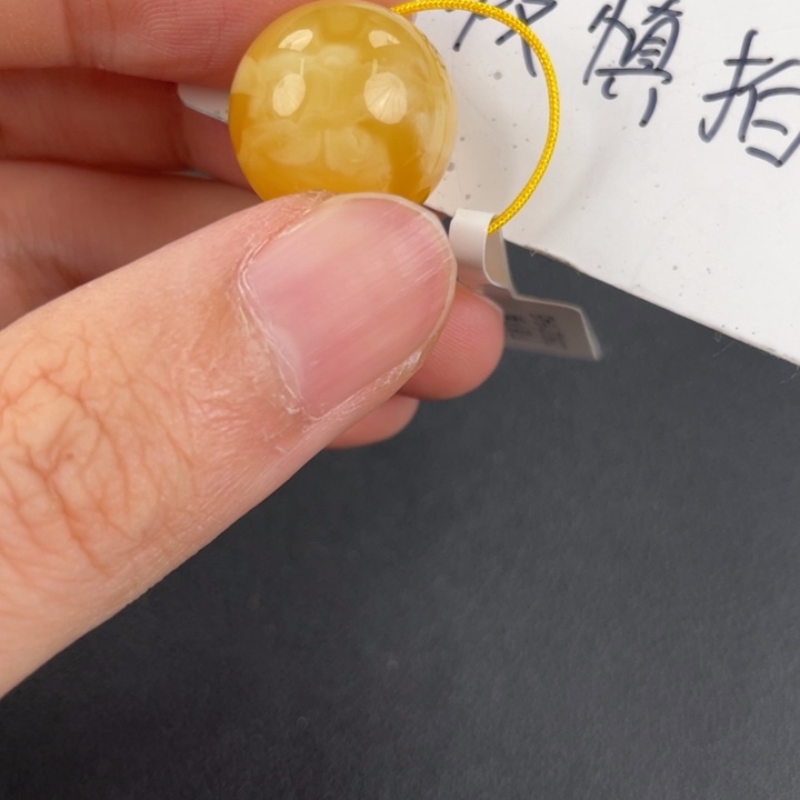 琥珀裸石未镶嵌天然25