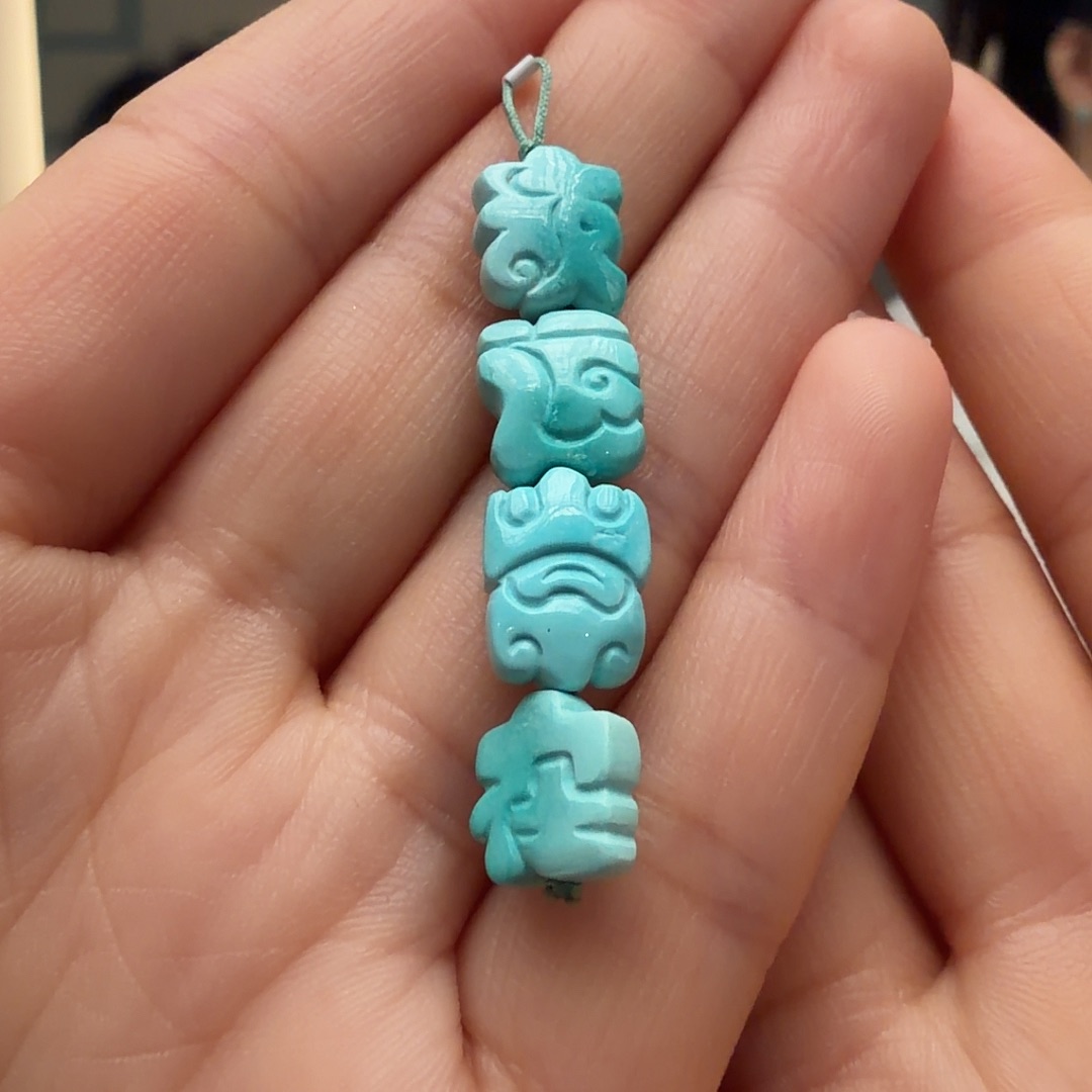 绿松石未镶嵌颈饰