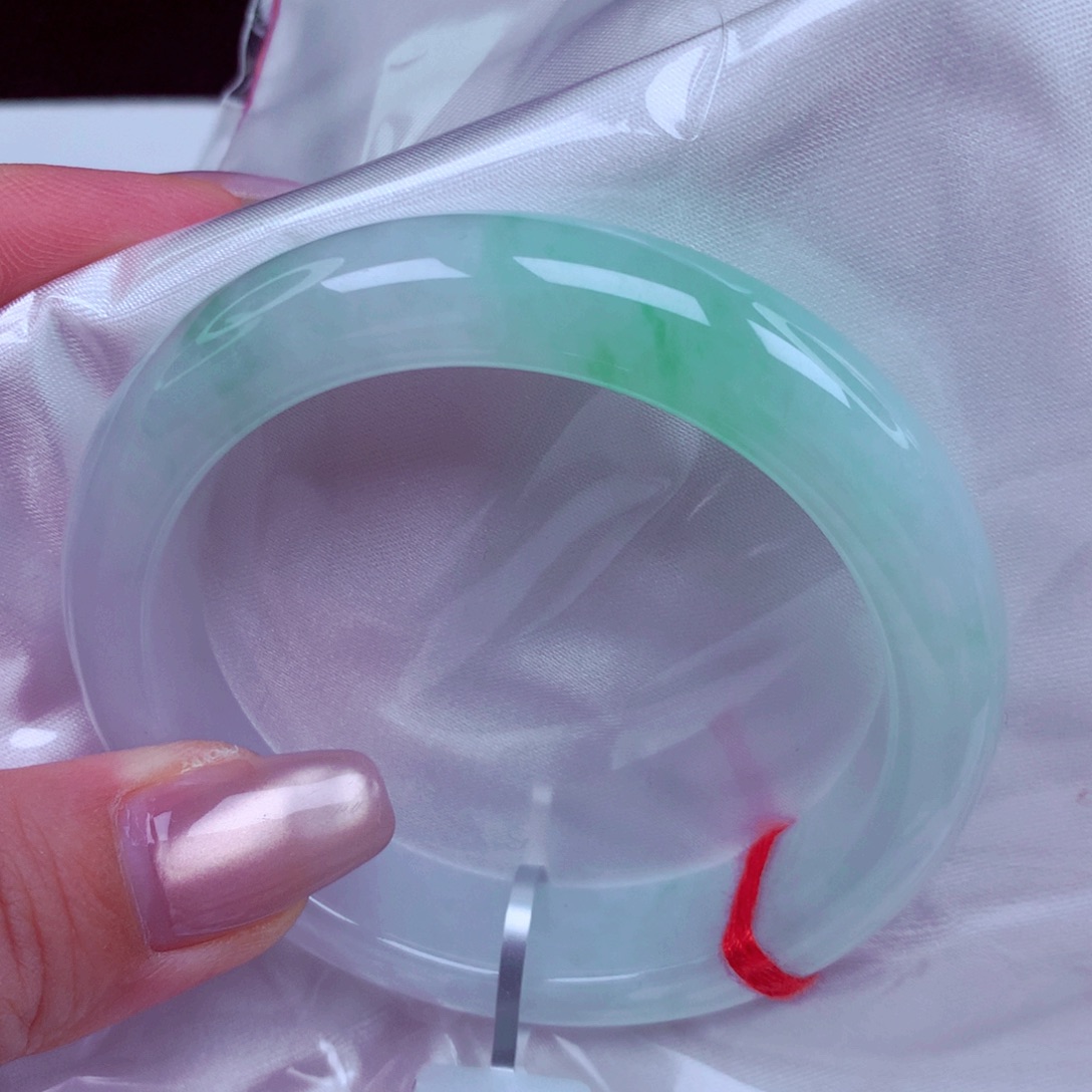 翡翠未镶嵌手镯手镯