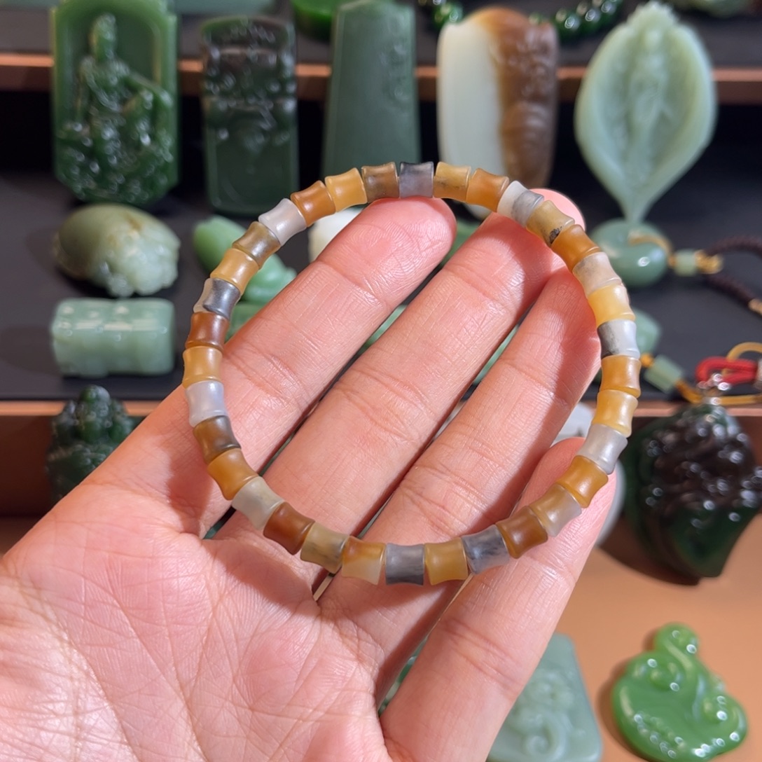 和田玉未镶嵌颈饰定制