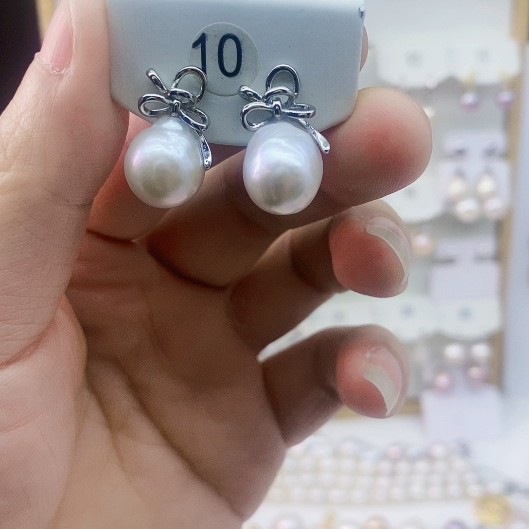 淡水珍珠耳饰未镶嵌