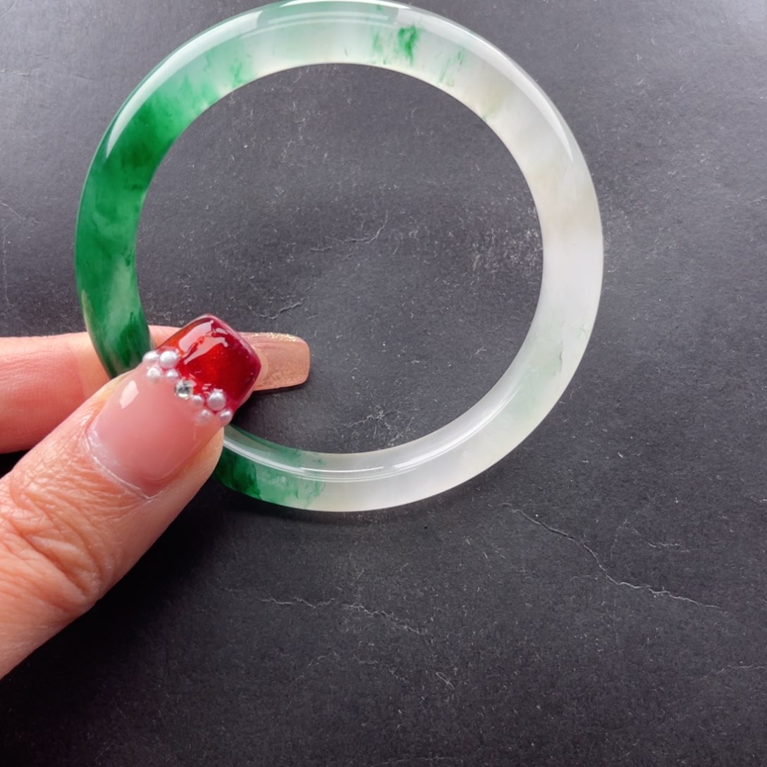 石英质玉手镯未镶嵌?****定