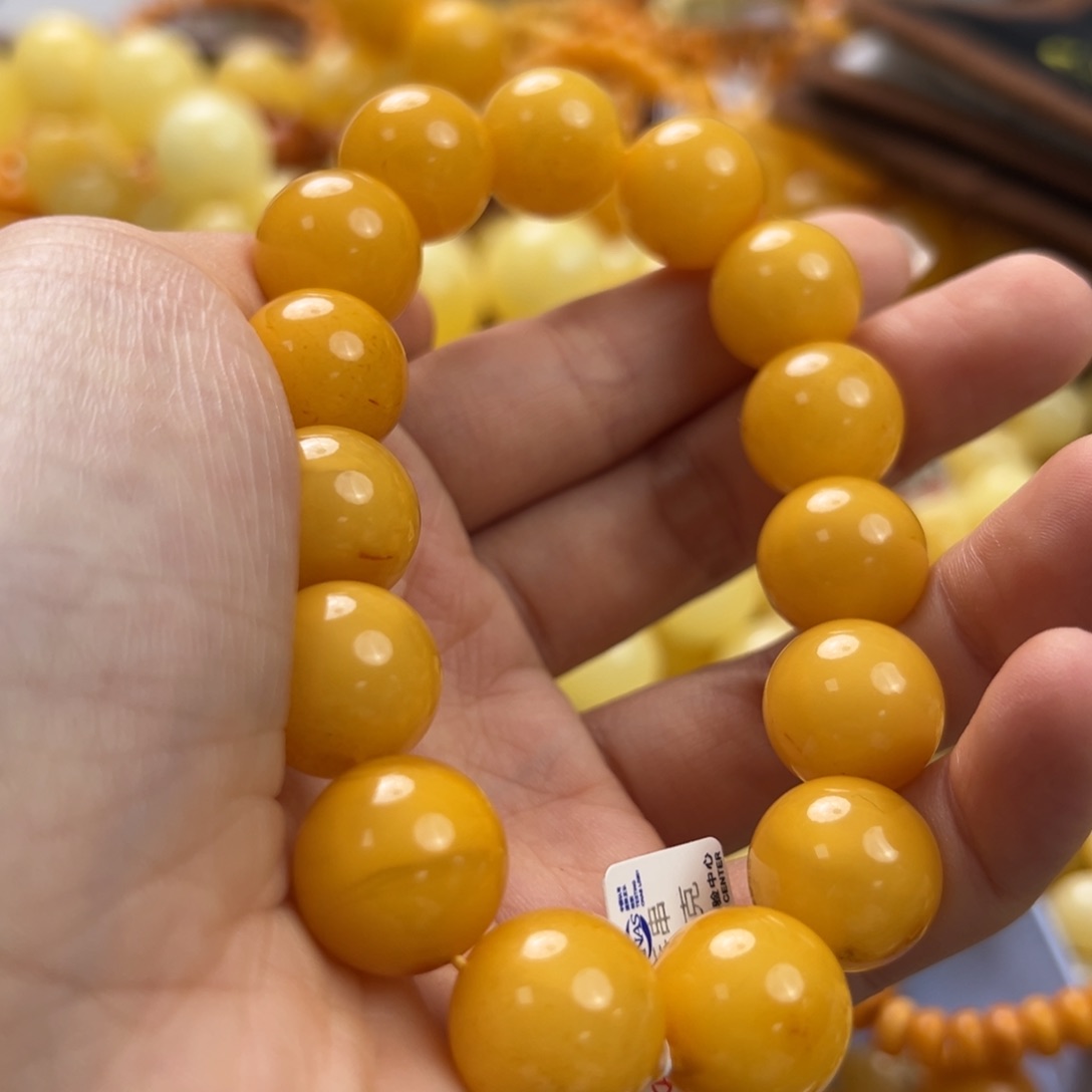 未镶嵌琥珀珠宝奇石