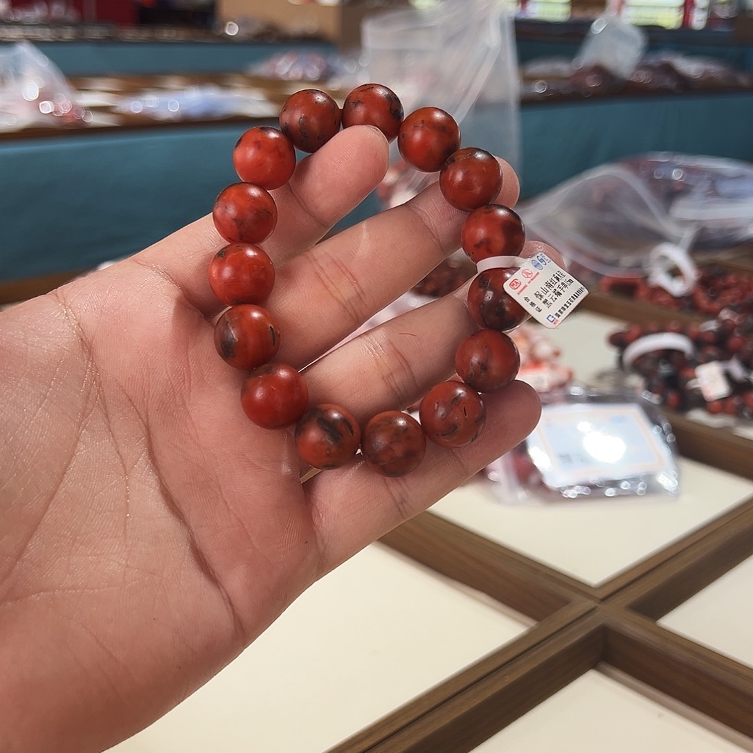 南红玛瑙未镶嵌手链