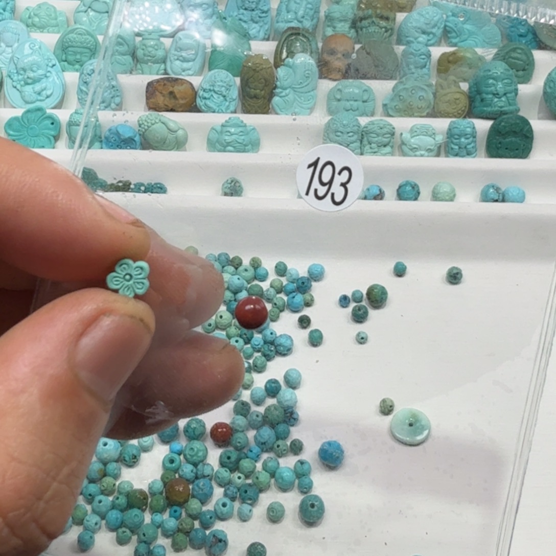 南红玛瑙未镶嵌珠宝奇石