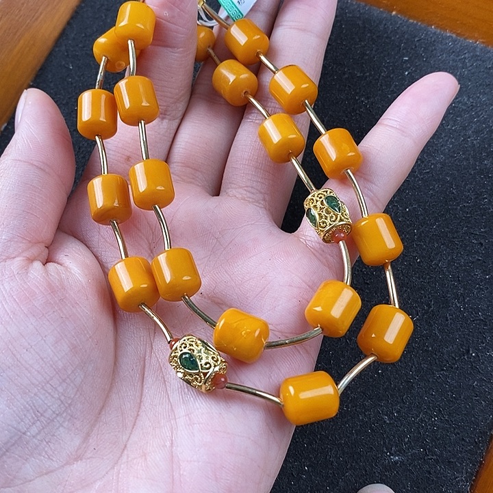 蜜蜡未镶嵌珠宝奇石
