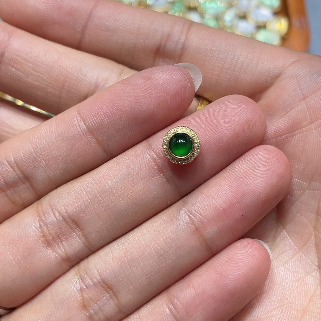 翡翠吊坠(不含链)18K金镶嵌