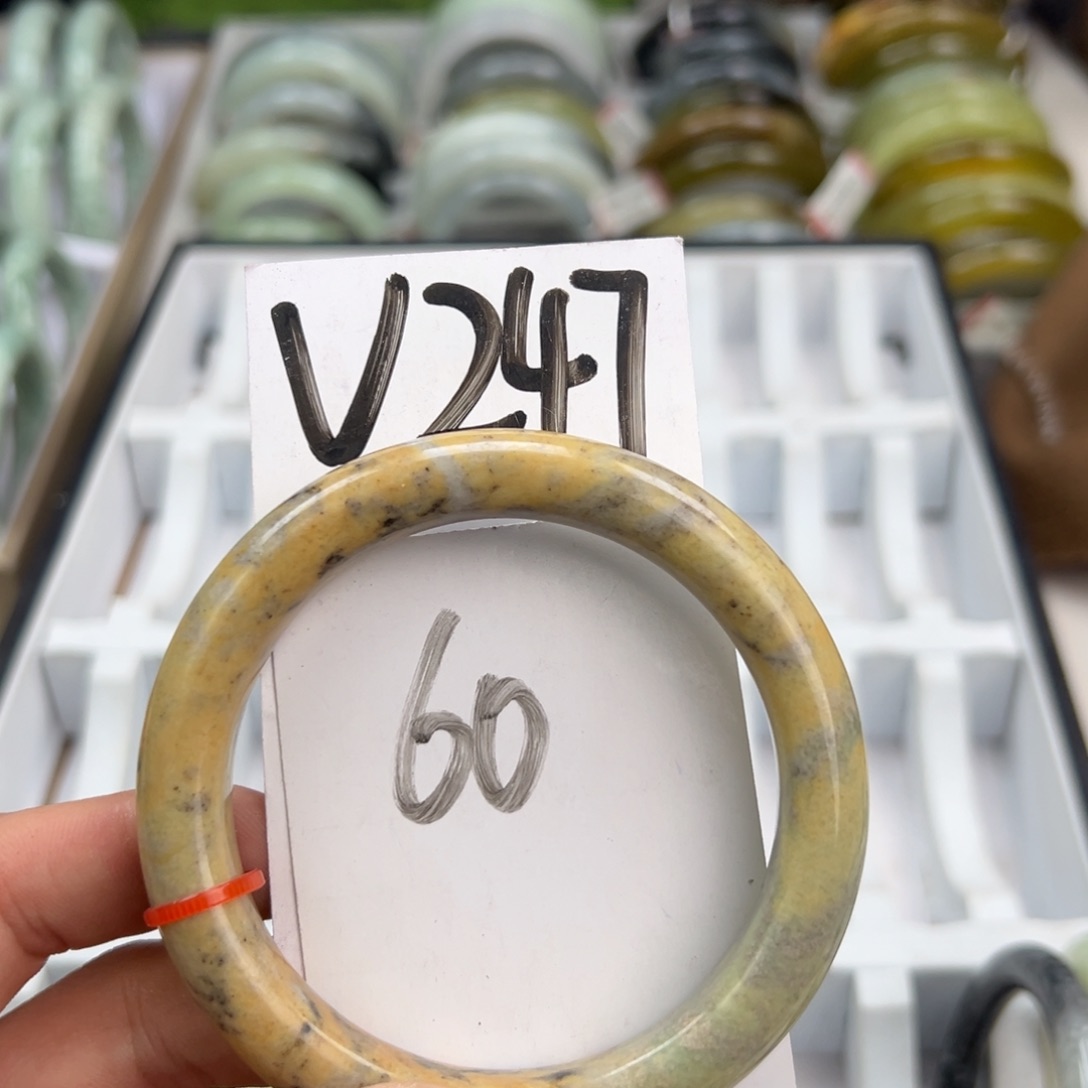 岫玉手镯未镶嵌天然岫玉