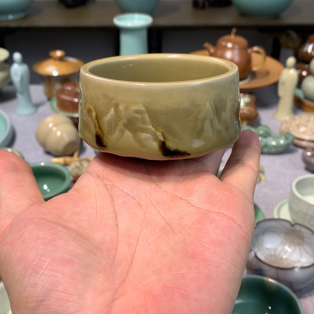 龙泉青瓷手工米黄