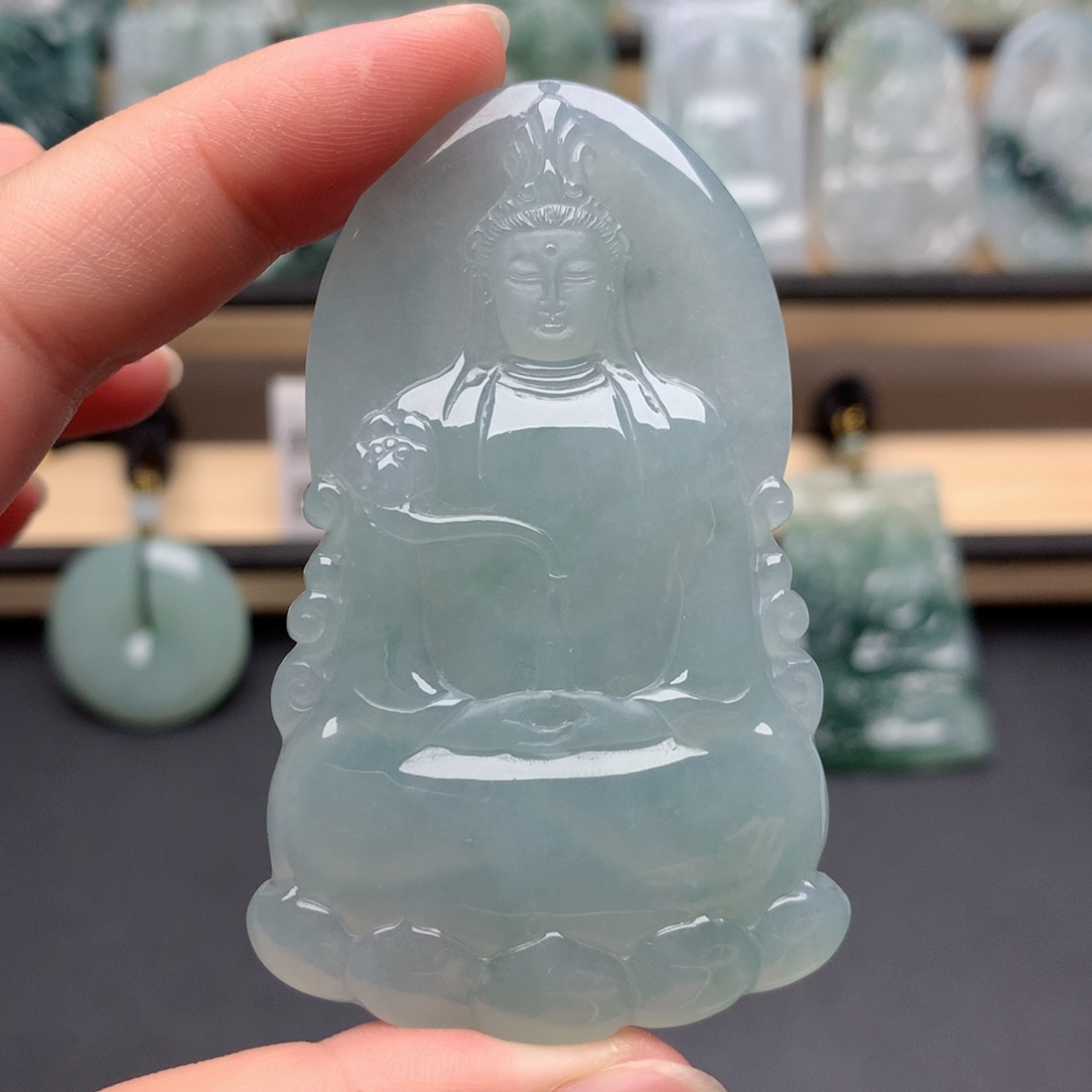 颈饰未镶嵌翡翠素衣