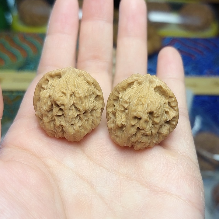 文玩核桃吊坠野生