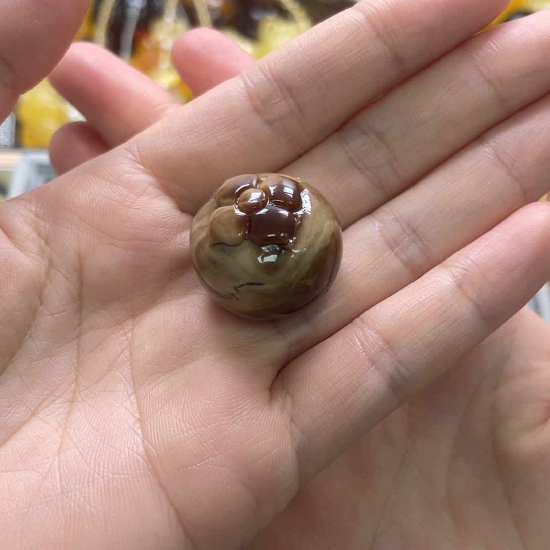 琥珀未镶嵌裸石天然琥珀根珀溶洞小柿子