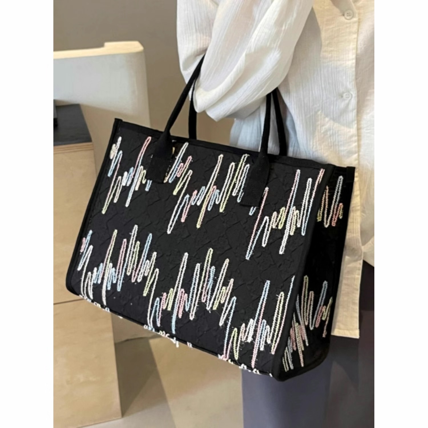 潮流百搭托特邮差包单肩包斜挎女包精致通勤链条可调节时尚女包