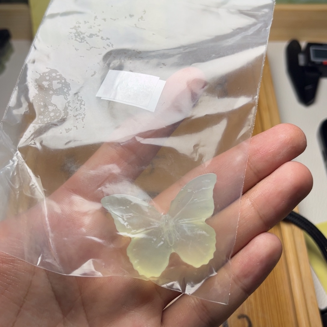 快***张蛇纹石玉未镶嵌颈饰