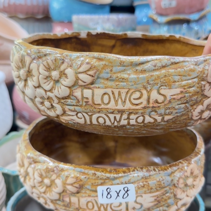 凑9块包邮，有孔，陶瓷花盆