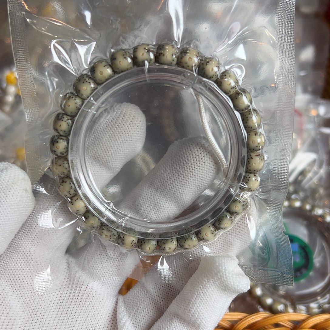 星月菩提吊坠8的一线天微氧化有连星，095