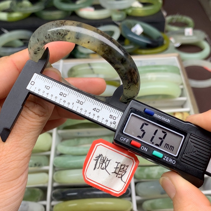 蛇纹石玉未镶嵌手镯717