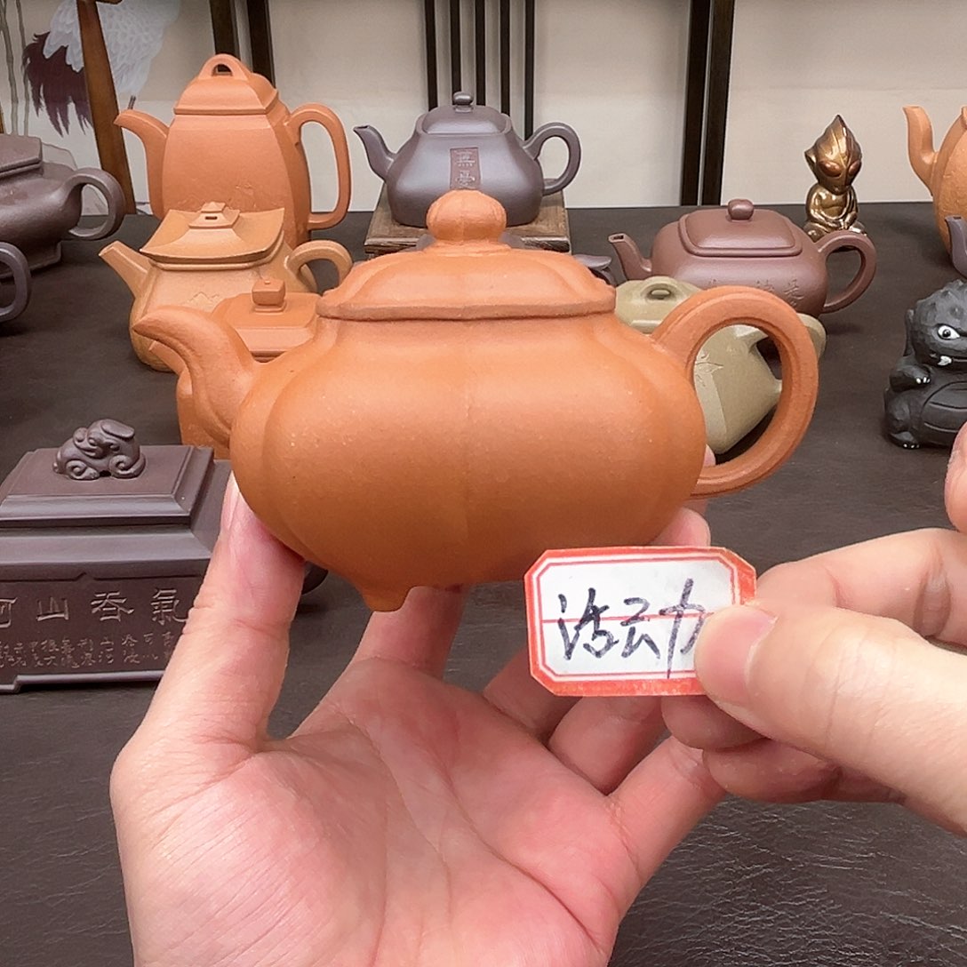 紫砂茶壶人**茶紫砂的故事