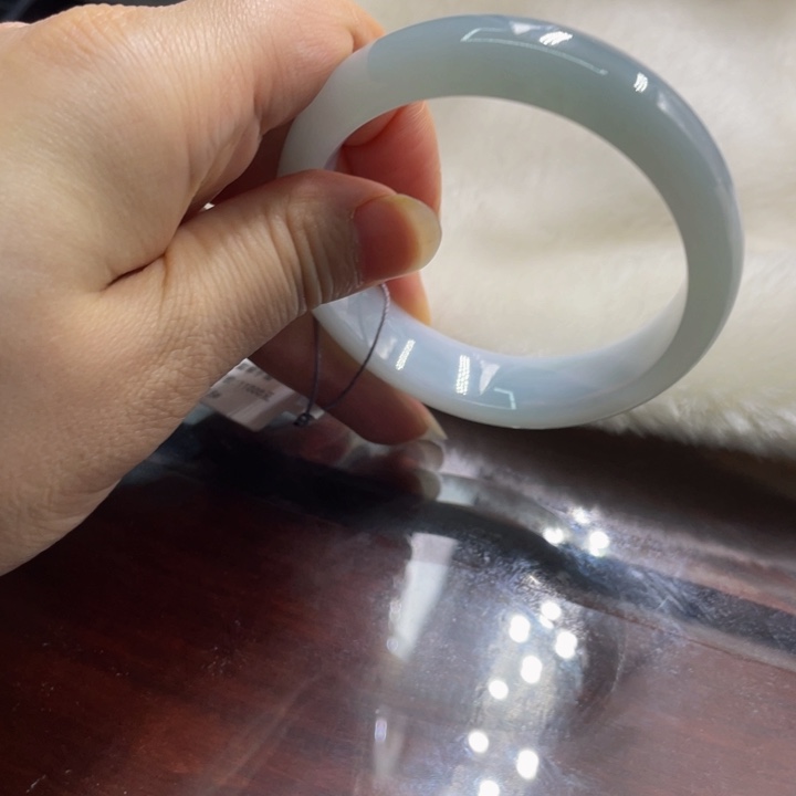 翡翠手镯未镶嵌K****e翡翠细糯化起胶手镯