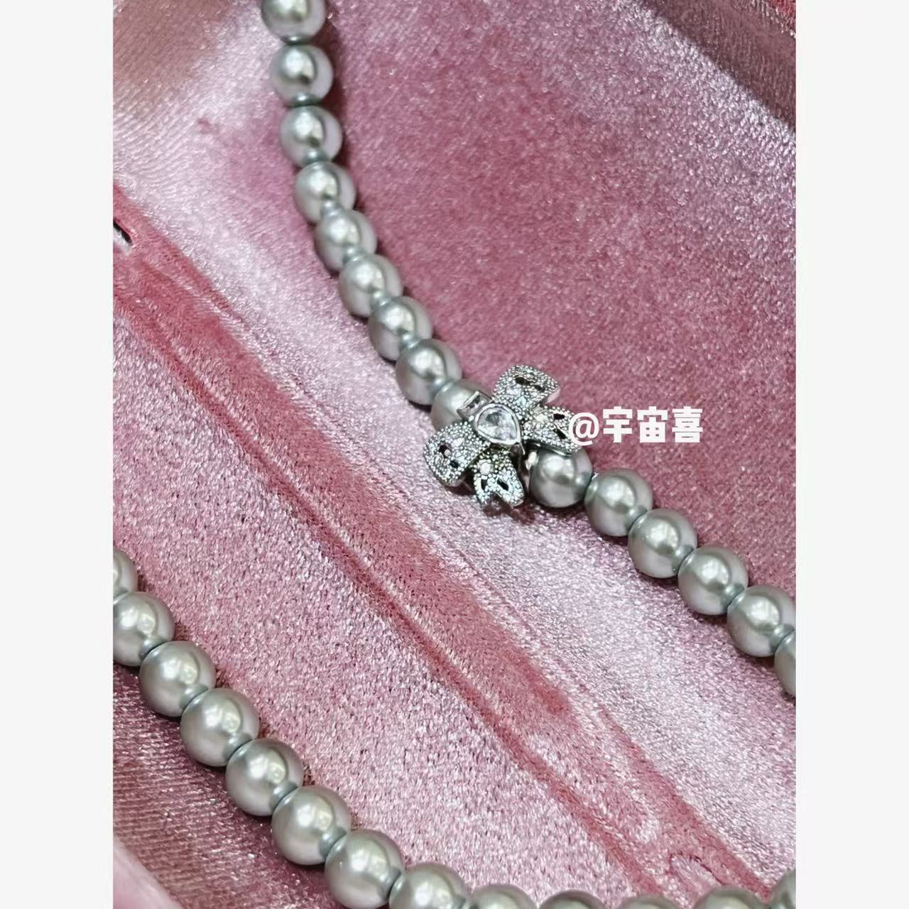 铜合金仿珍珠项链 G2-058【灰贝珠串珠蝴蝶结白锆扣头小m短链项链】