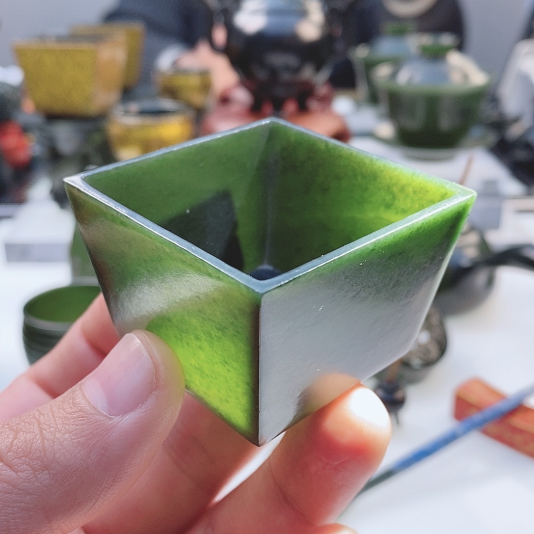 和田玉（青玉）把件未镶嵌微瑕，微瑕