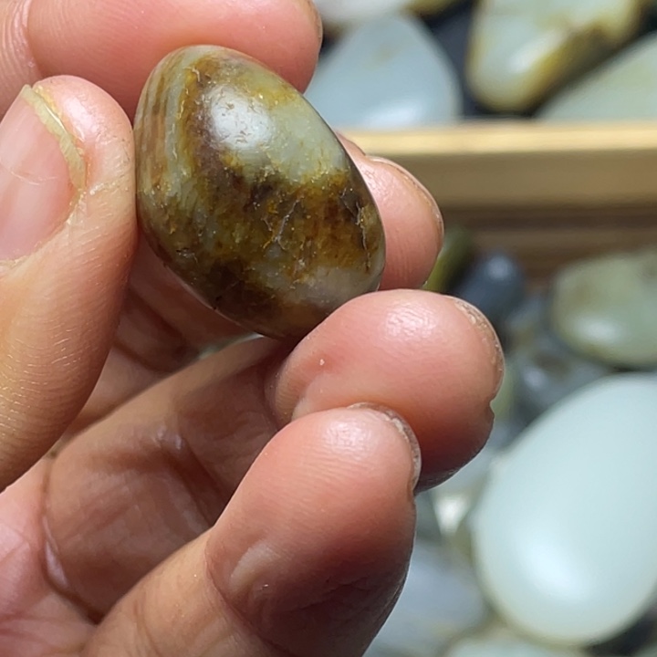 顺***5和田玉未镶嵌珠宝半成品