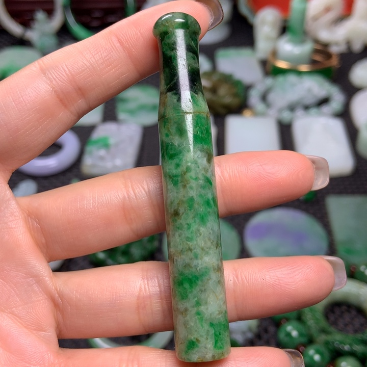 翡翠未镶嵌挂件清