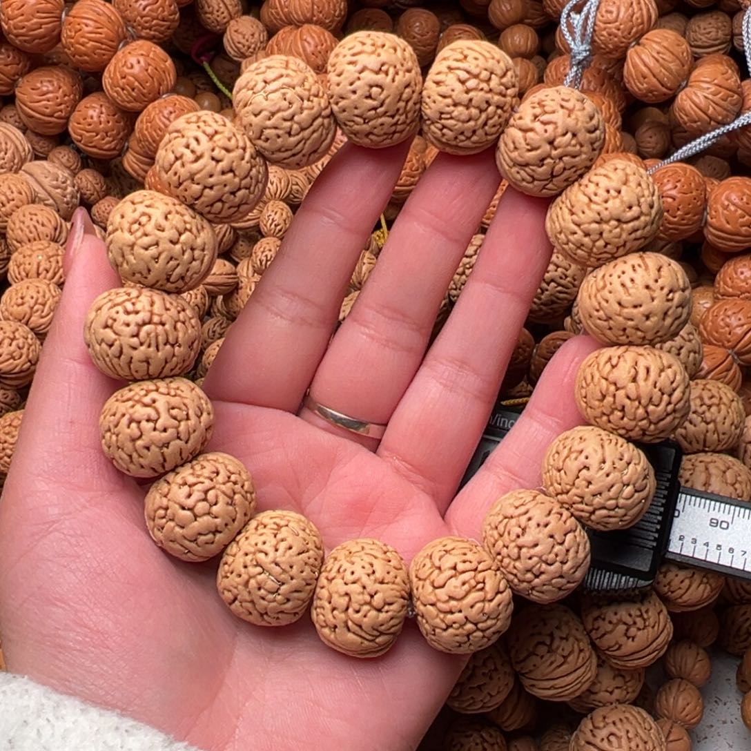 21尺寸苹果圆桃核手串