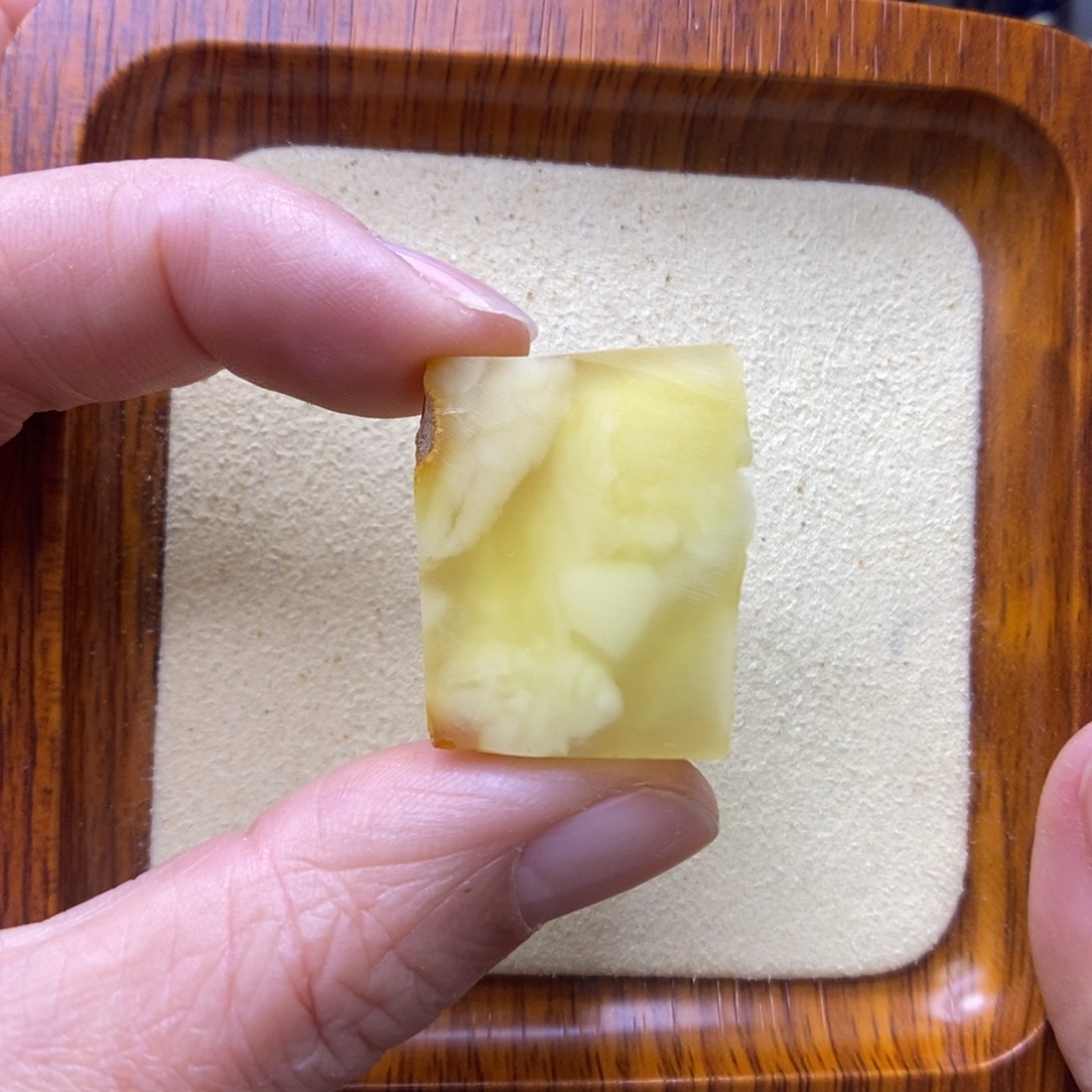 定制琥珀未镶嵌敏